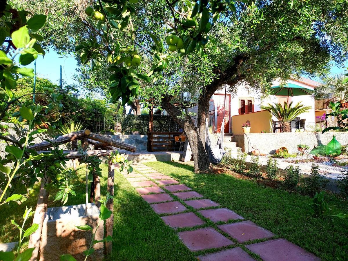 Parco Esmeralda - Family Residence E Breakfast Marina di Camerota Bagian luar foto