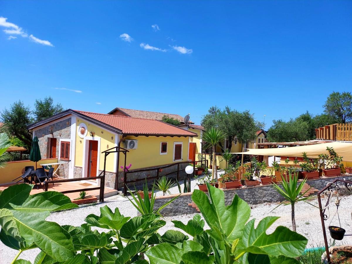 Parco Esmeralda - Family Residence E Breakfast Marina di Camerota Bagian luar foto