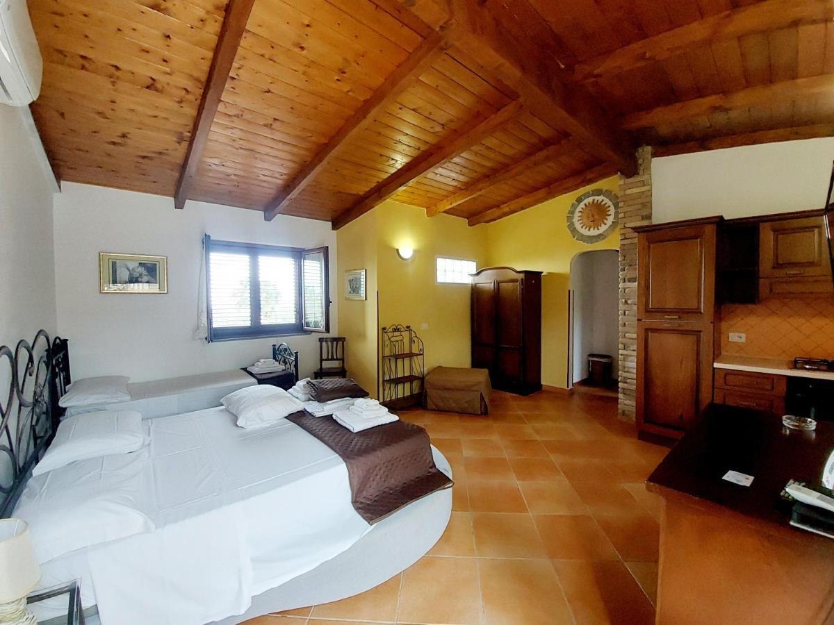 Parco Esmeralda - Family Residence E Breakfast Marina di Camerota Bagian luar foto