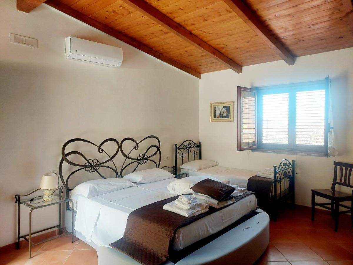 Parco Esmeralda - Family Residence E Breakfast Marina di Camerota Bagian luar foto