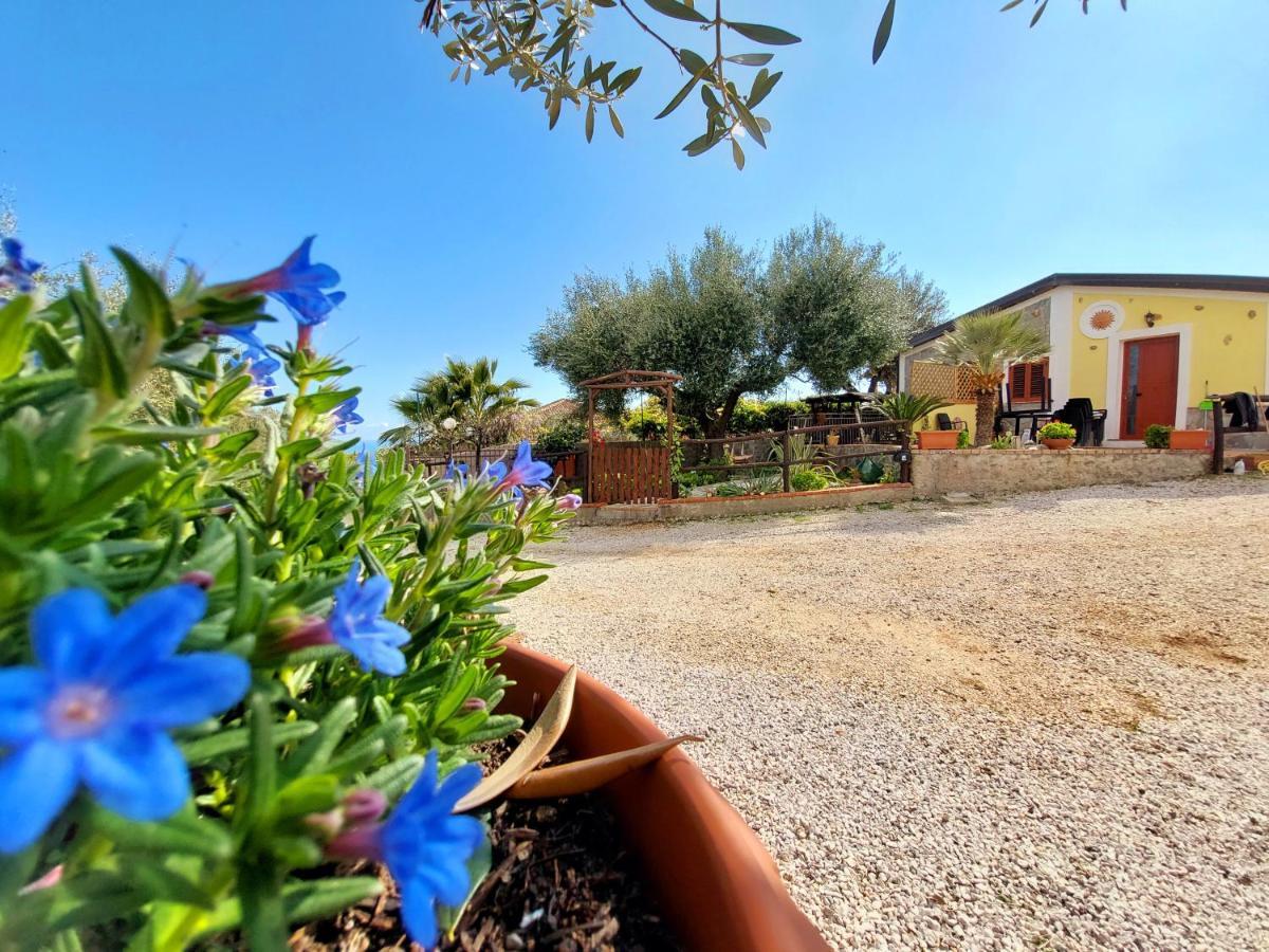 Parco Esmeralda - Family Residence E Breakfast Marina di Camerota Bagian luar foto